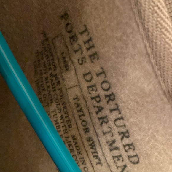 BRAND NEW Taylor Swift The Tortured Poets Department Beige Crewneck TTPD - Picture 11 of 13